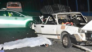 Bornova'da feci kaza: 1 ölü, 2 yaralı