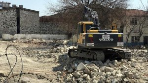 Buca Cezaevi'nde yıkıma 'asbest raporu' arası