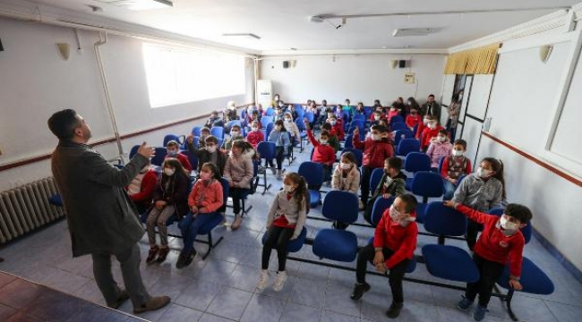 Buca'da çocuklara çevre eğitimi verildi