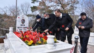 Çanakkale Savaşları kahramanı Seyit Onbaşı mezarı başında anıldı