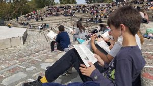 Datça amfi tiyatroda okuma etkinliği