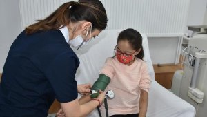 Doğduğundan bu yana 27 yıldır hastalıklarla mücadele ediyor