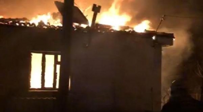 Evinde yangın çıkan kadın, ölü bulundu