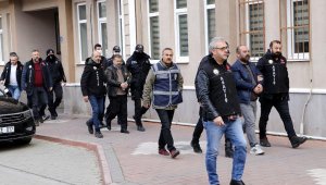 Evlilik çetesine baskın! Anne ve oğlu yakalandı