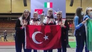  Fethiyeli Elif'ten tarihi başarı