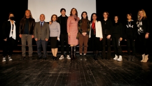 Genç ressamlar Konak'ta Ümran Baradan anısına yarıştı