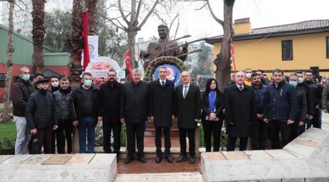 Halk ozanı Özay Gönlüm unutulmadı