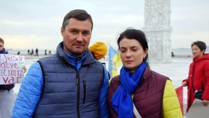 Hindistan'a tatile giden Ukraynalı çift, İzmir'e zorunlu dönüş yaptı