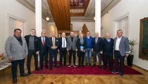 İzmir Büyükşehir'den kulüplere 30 milyon daha