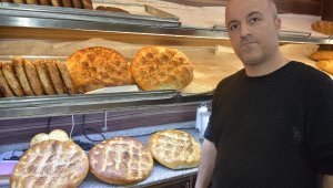 İzmir'de 350 gram susamlı pide 6 lira