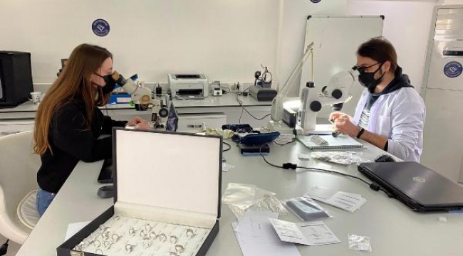 Sahte mücevheri onlar belirleyecek