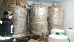 İzmir'de 'sahte alkol' operasyonunda 4 tutuklama