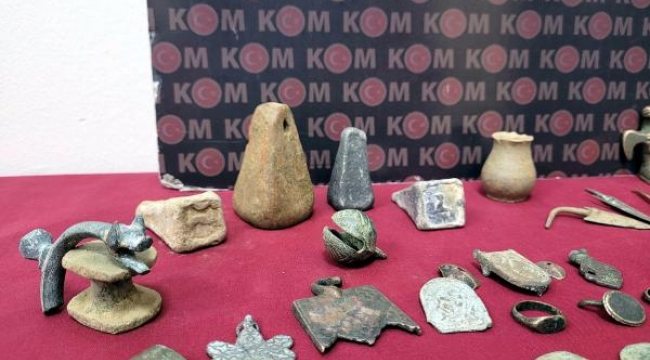 İzmir'de tarihi eser operasyonu: 2 gözaltı