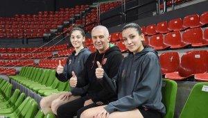 Karşıyaka filede finale hazır