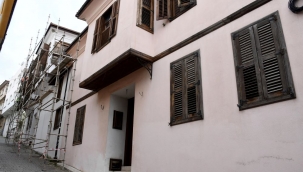 Kuşadası'nda iki tarihi ev kültür merkezine dönüştürülüyor