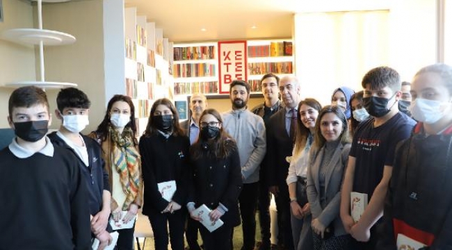 Kütüphaneler Haftası kapsamında Balıkesir'de gençlerle buluşuldu
