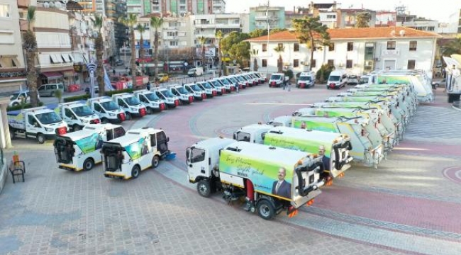 Menemen Belediyesi filosuna yeni katılan araçlar sergilendi