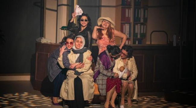 'Mor Şalvar' oyununun prömiyeri 8 Mart'a ithafen sahnelendi