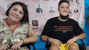 Muğlalı anne hayatını, yürüyemeyen 2 çocuğuna adadı