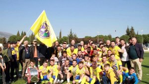 Şampiyonluk kupasını mezara götürdüler