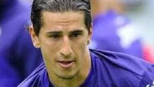 Savaştan kaçan ünlü futbolcu Manisa'da kaza yaptı