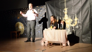 Madde bağımlılığı ile mücadele tiyatrosu