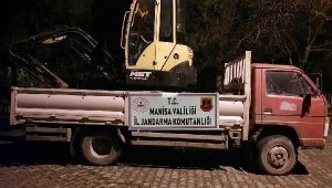 SİT alanında iş makinesiyle tarihi eser kazısı