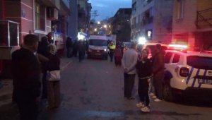 Sokakta oynarken kamyonet altında kaldı