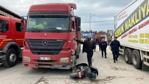 TIR'ın çarptığı elektrikli bisiklet sürücüsü öldü