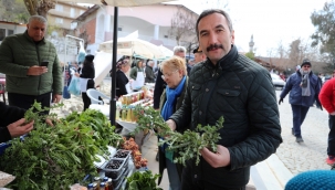 Urla Özbek'te Geleneksel Bahar ve Ot Bayramı yapıldı