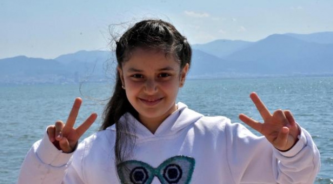8 yaşındaki dünya matematik birincisi Kumsal, iklim aktivisti oldu