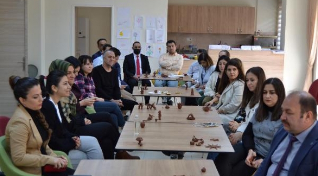 Alanında uzman 20 kişiye 4 gün boyunca sanat terapisi eğitimi