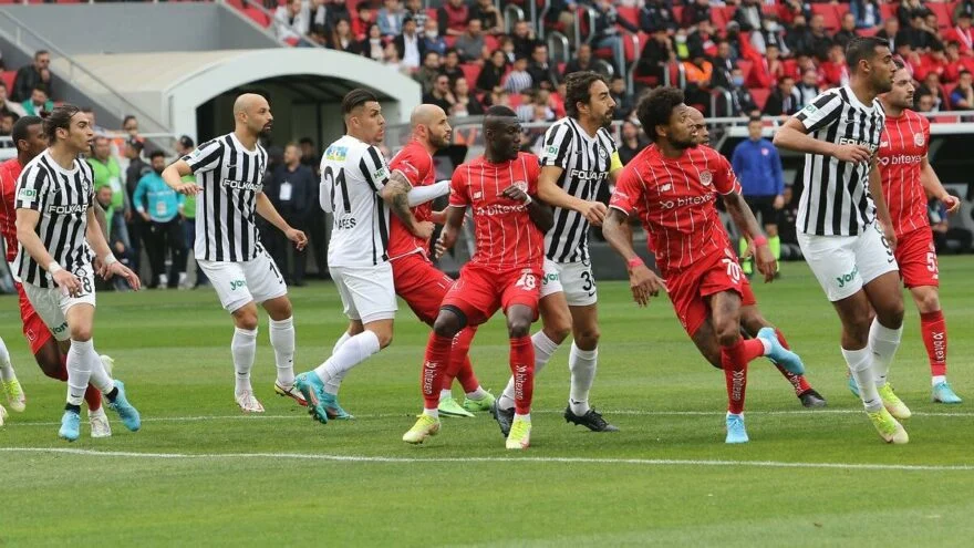 Altay maç tekrarı isteyecek: 'Bu lig şaibeli'