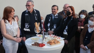 Araştırmacı yazar Poulimenos, 'Smirna 1922' kitabını Konak'ta anlattı  