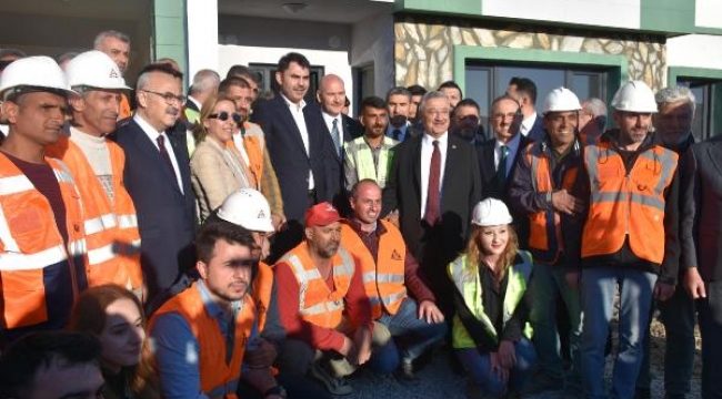Bakan Kurum: İzmir'de 13 bin 500 konut inşa edildi