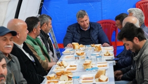 Başkan Oran, iftar sofrasında vatandaşlarla bir araya geliyor