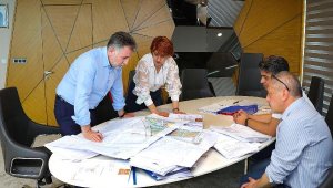 Bayraklı Adalet ve Manavkuyu Planları'nda son imzalarda atıldı