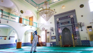 Bayraklı'da ibadethaneler Ramazana hazır
