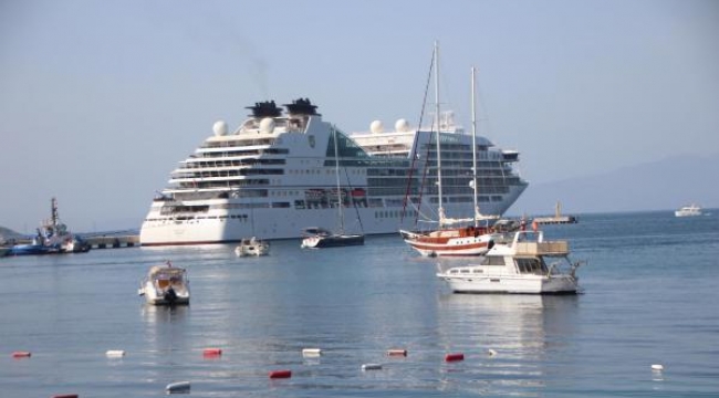 Bodrum'a gemiyle 237 turist geldi