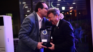 "Bu başkan alnından öpülür"