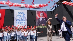 Çeşme'de 23 Nisan Çocuk Bayramı şenlik havasında kutlandı