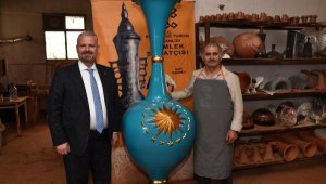 Çömlek sanatçısından Cumhurbaşkanı Erdoğan için 2.5 metrelik vazo