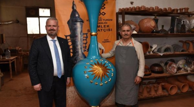 Çömlek sanatçısından Cumhurbaşkanı Erdoğan için 2.5 metrelik vazo