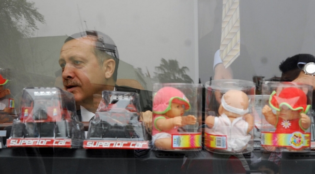 Cumhurbaşkanının dağıtacağı oyuncakları çaldılar