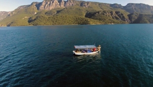 Denizde bulduğu poşet elinde patladı, kolu koptu