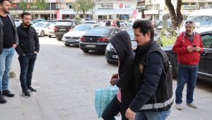 Dur ihtarından kaçtılar, suç makinesi çıktılar