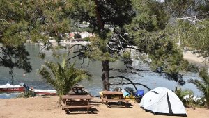 Ege'nin turistik ilçelerinde kamp fiyatları 60 TL'den başlıyor