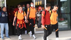 Galatasaray'ı İzmir'de taraftarı karşıladı