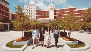 İEÜ'den 21'inci yılda 'küresel kariyer' vurgusu