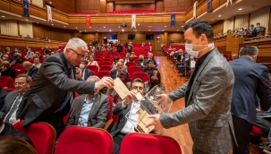 İzmir Büyükşehir Belediyesi Meclisi'nde komisyon üyeleri belirlendi